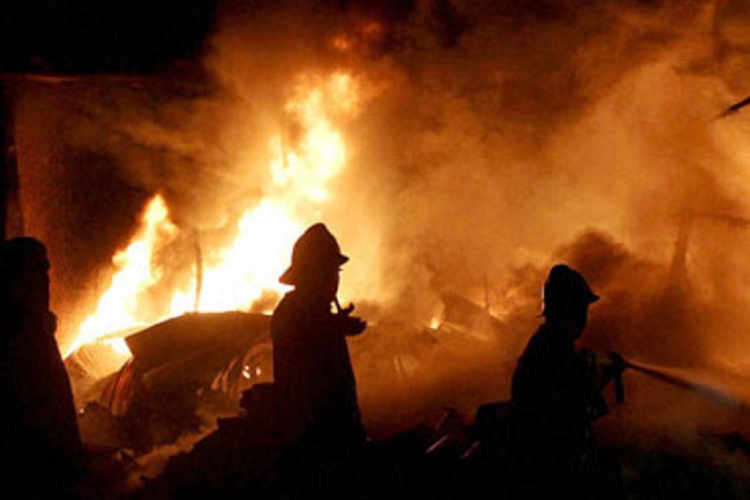 firebreaksoutnearkeralaspadmanabhaswamytemple